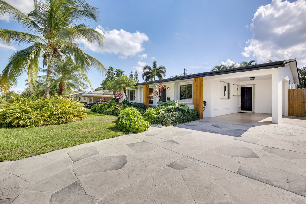Heated Pool & Fenced Yard: Pompano Beach Home view 5