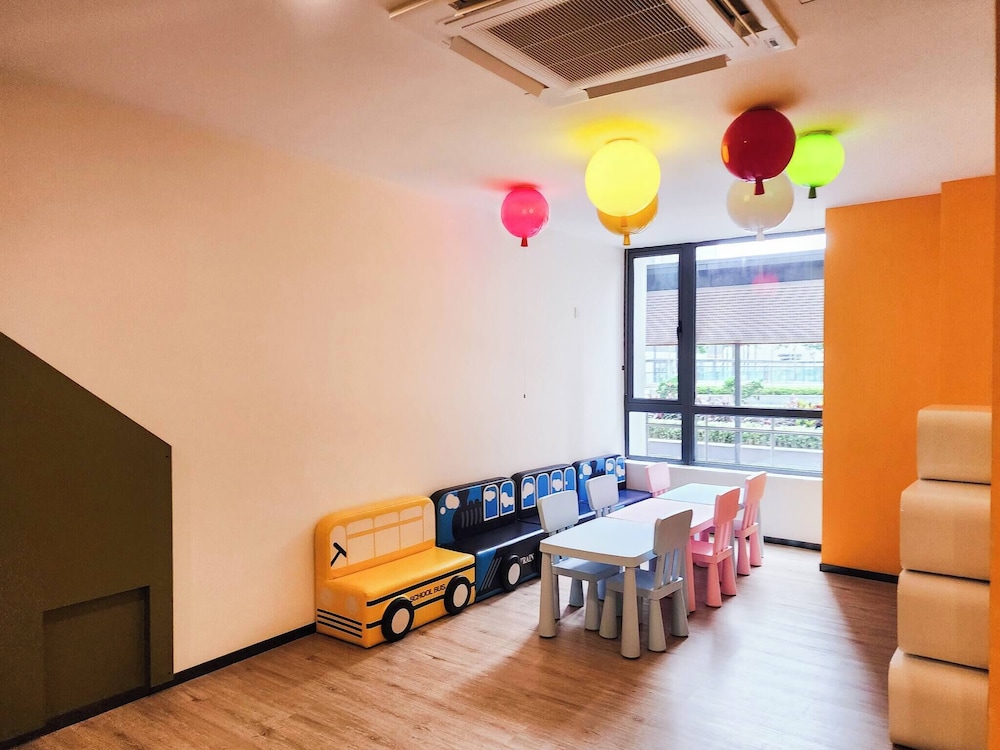 R & F Princess Cove CK Homestay