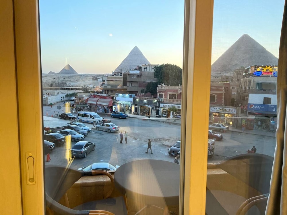 Pyramids Island