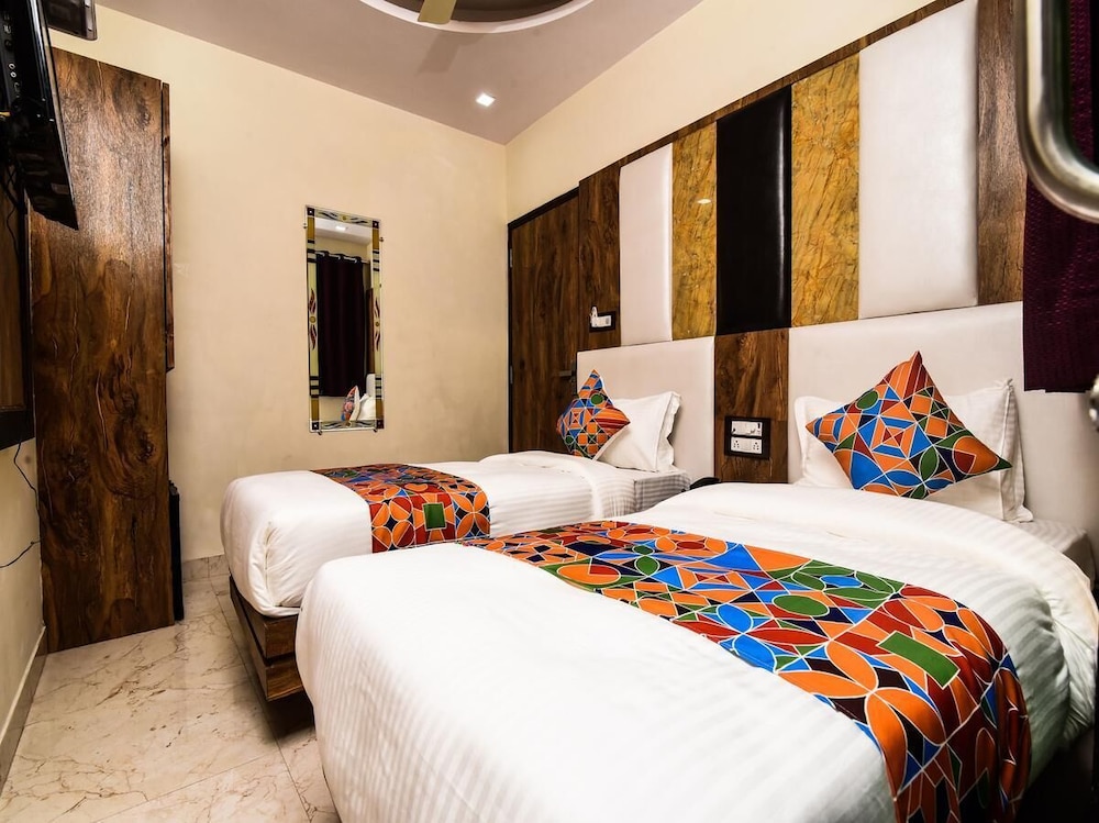 Hotel Dollar Inn