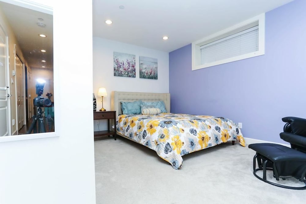 Central Cozy 1bdr Suite by Elevate Rooms view 5