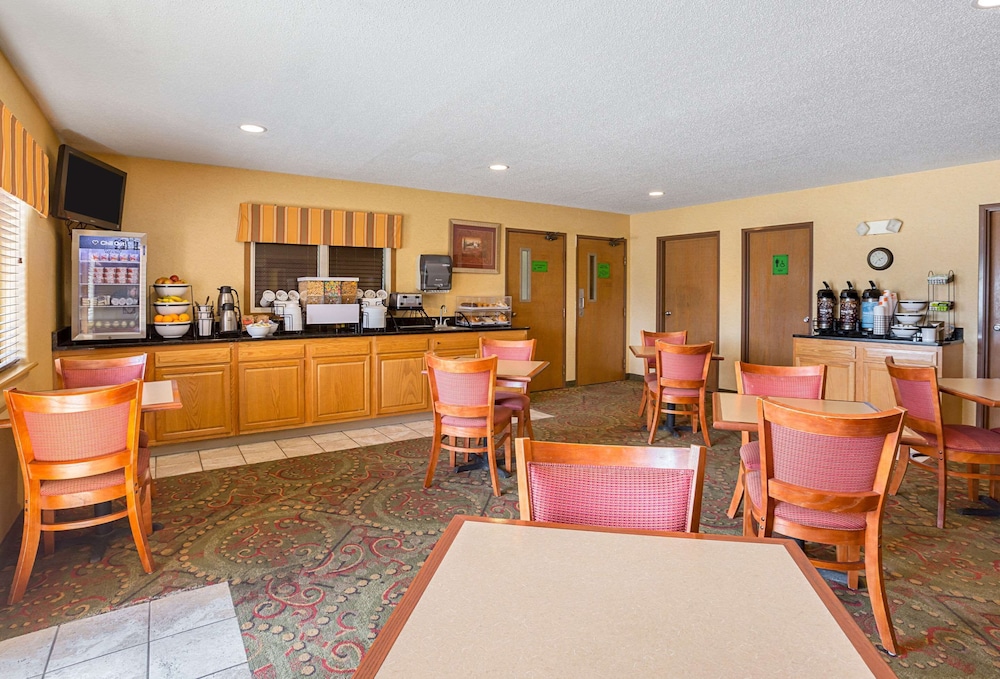 New York City Vacations - Quality Inn - Property Image 12