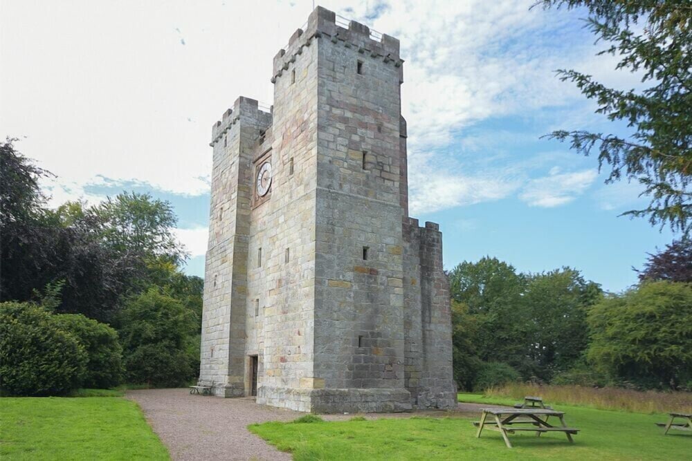 West Lodge
