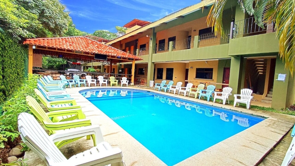 Hotel Coco Beach Condos - Image 1