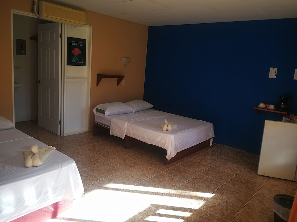 Costa Azul Lodge