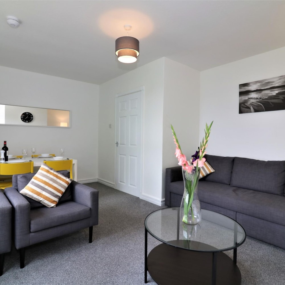 Belhaven House - Hamilton view 3