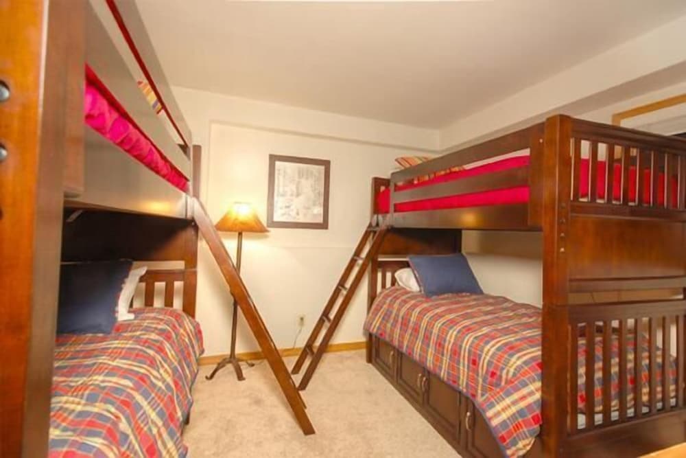 Heart of the Valley - Property Image 12