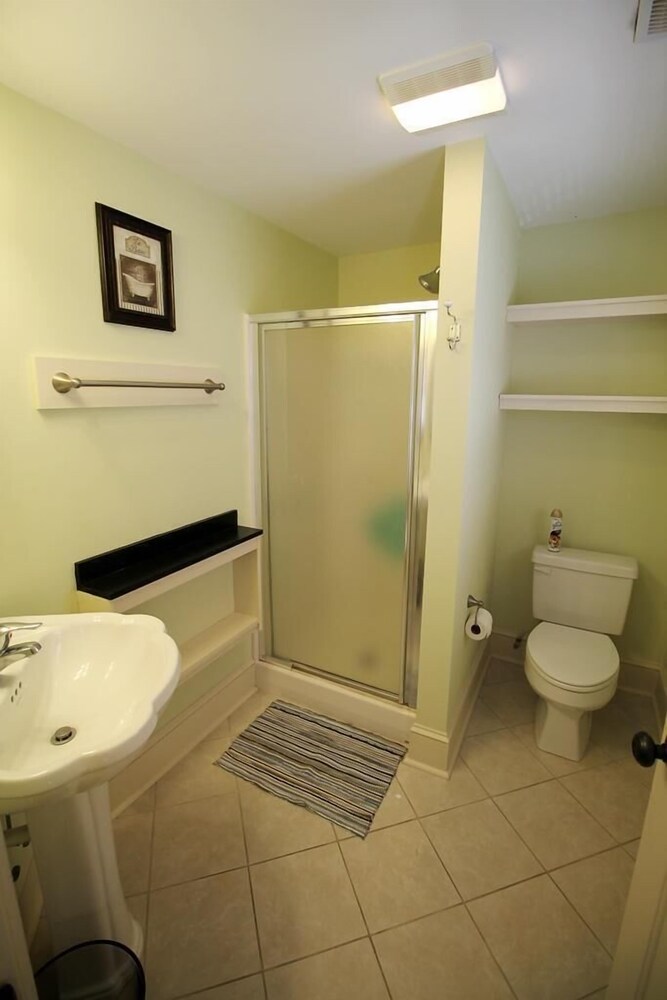 Delaware Avenue 32A