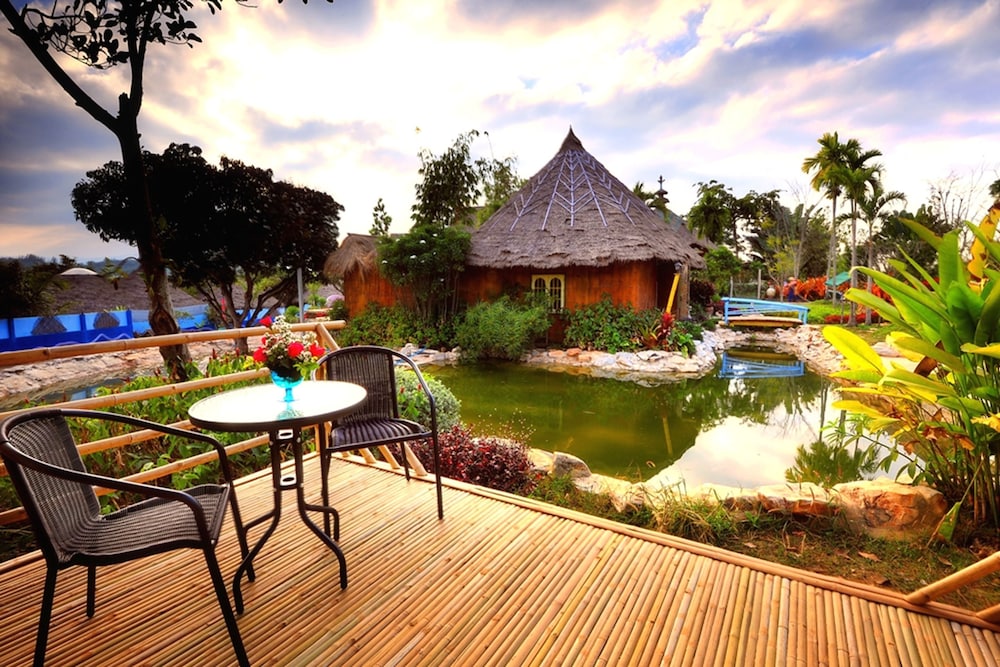 Reewa Waree Resort