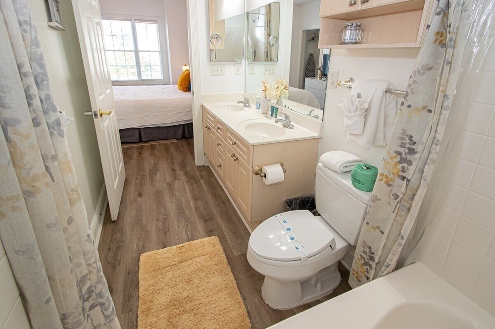 Magnolia Pointe Magnolia Lake 4827-301 3 Bedroom Condo