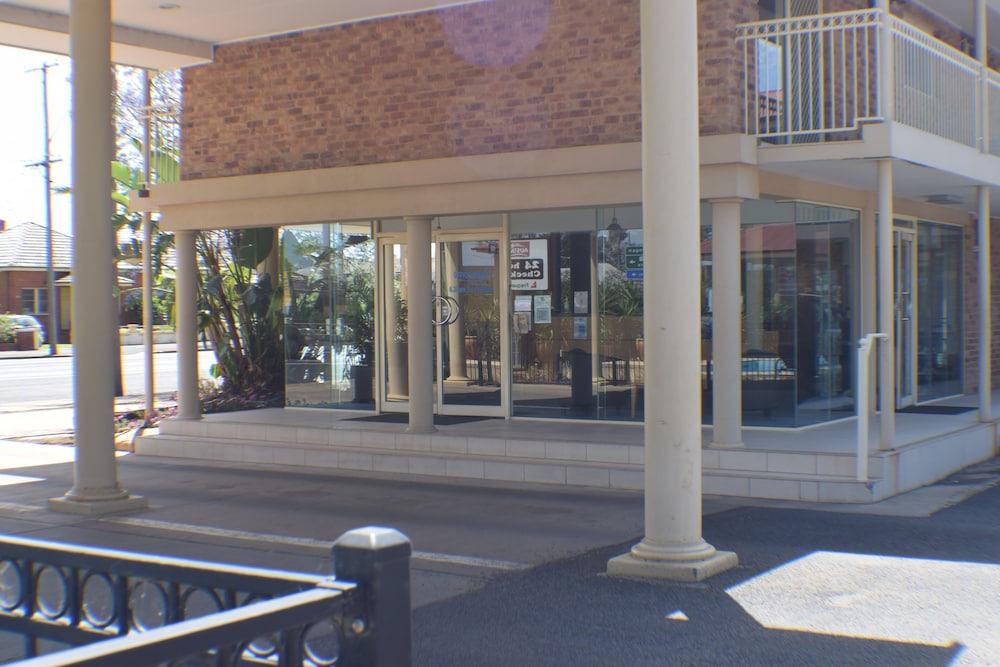 The Oxley Motel