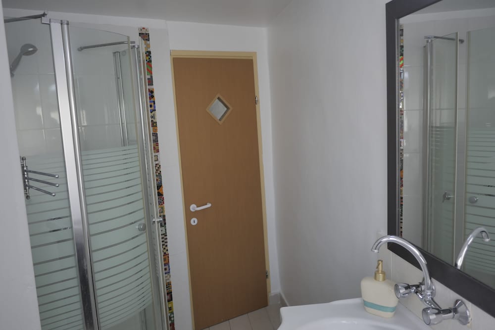 Allenby 2 Bed & Breakfast