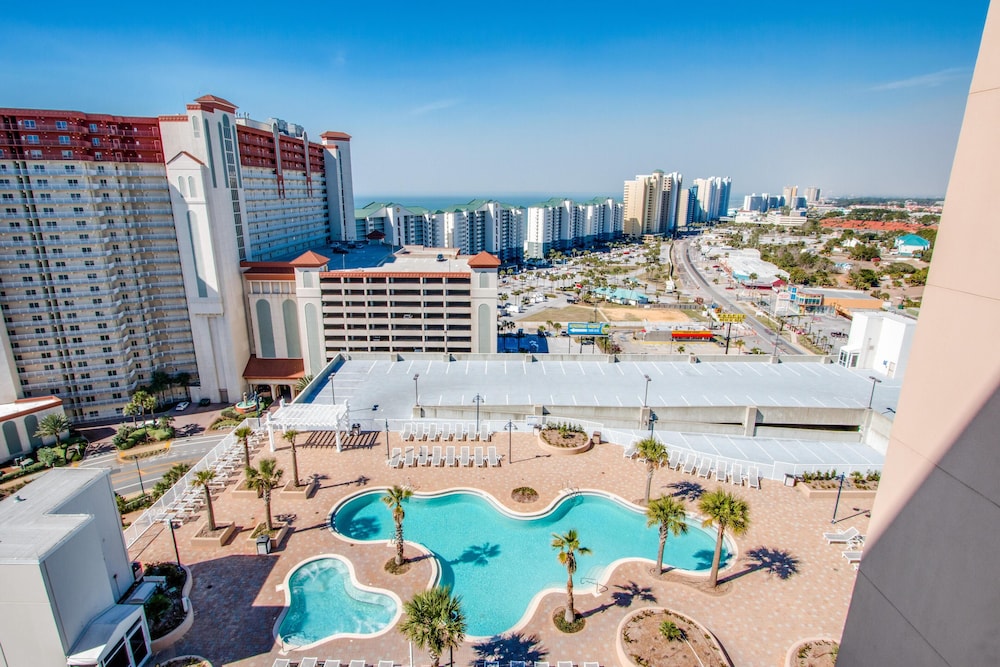 Laketown Wharf by Book That Condo