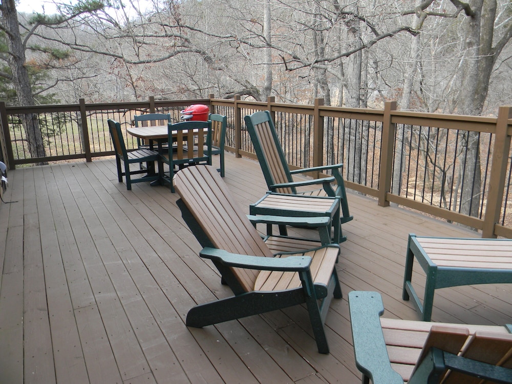 Echo Bluff State Park