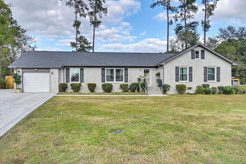 Near Fort Liberty: Home w/ Yard in Fayetteville!