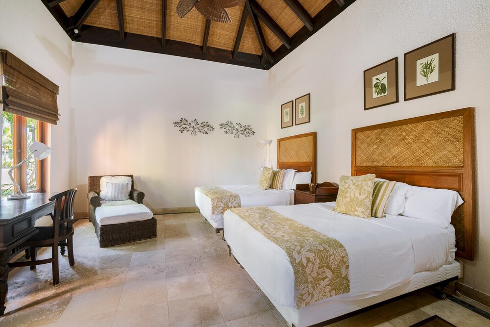 Warm 2BR Bungalow w Pool Backyard in Cap Cana