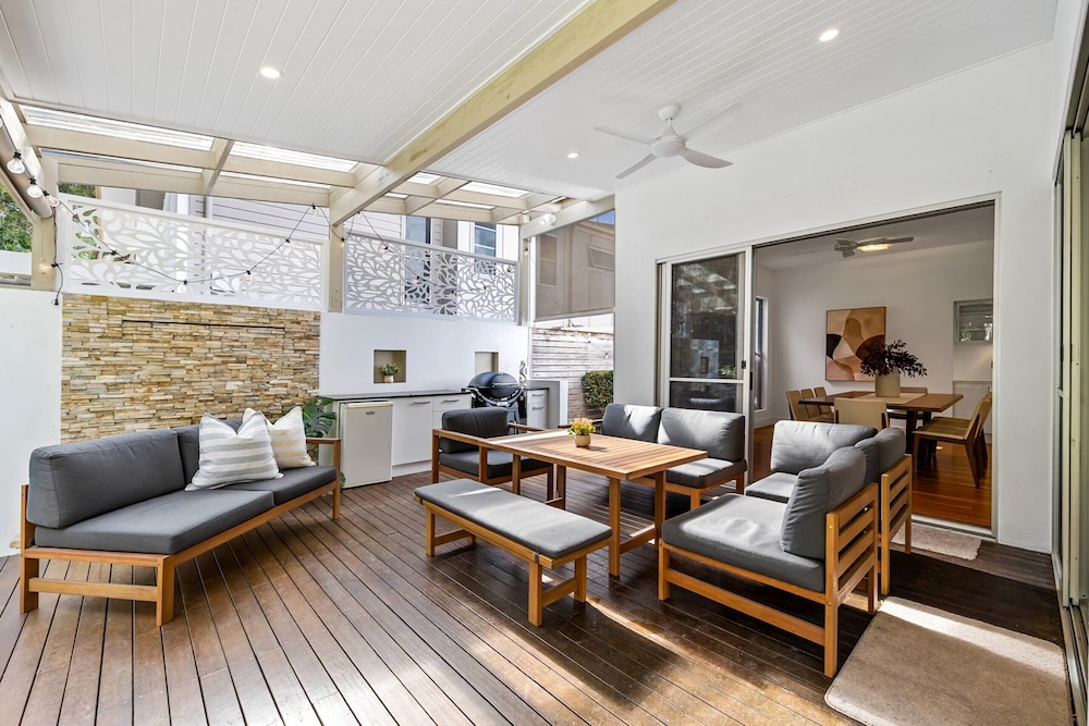 Spacious 3-bed Home With Patio Near Beach