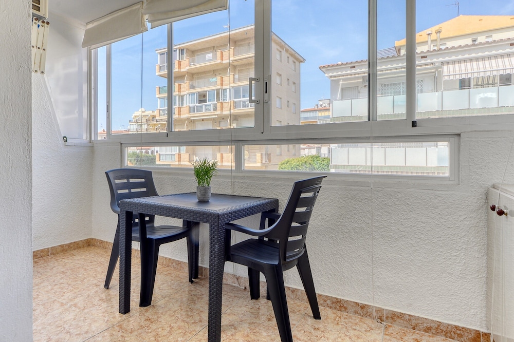 Apartment in Rosas Near Platja de Sta Margarida