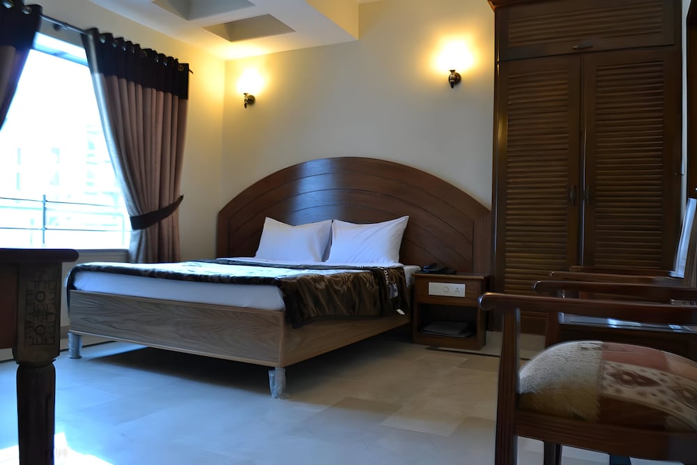 Coral Lodge view 3