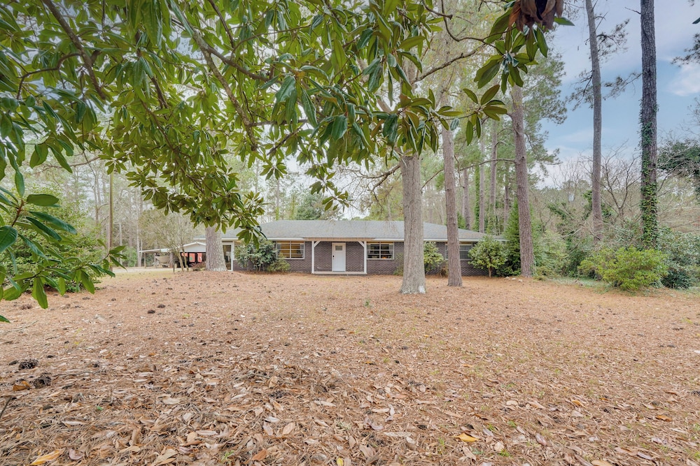 4 Mi to Uptown! Quiet Greenwood Stay w/ Patio