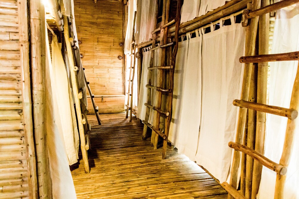 Cancun Vacations - Bambu Gran Palas Hostel Party - Property Image 54