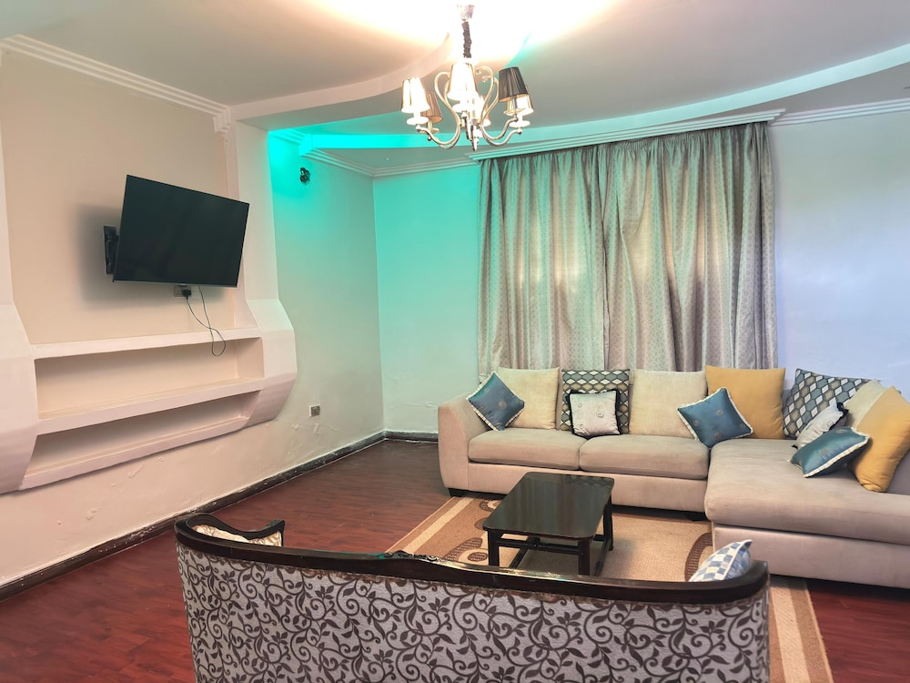 Lux Suites Lakeview Mansion Nakuru