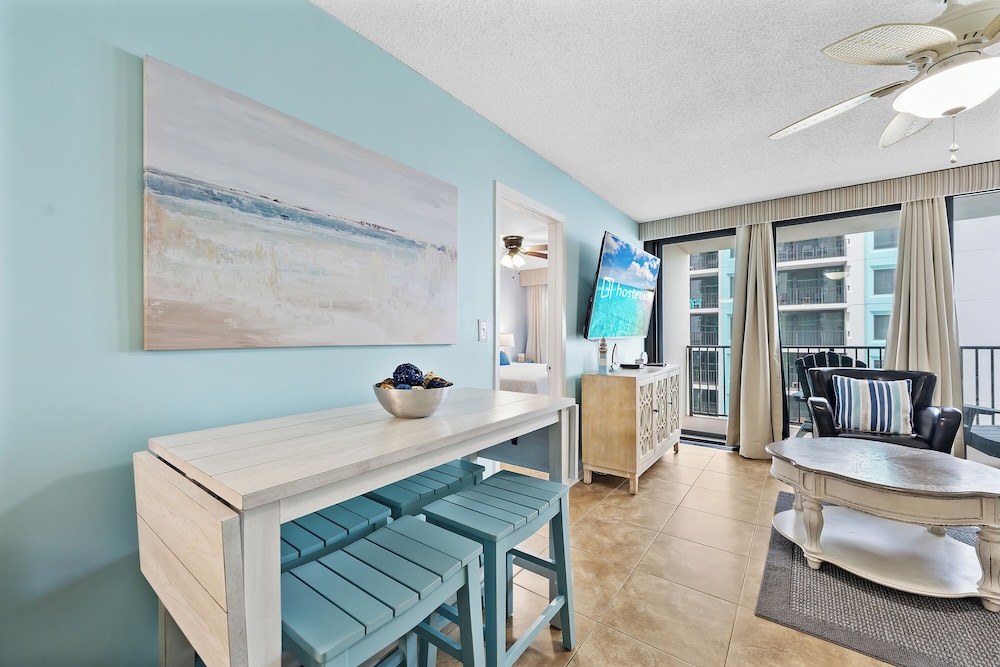 Island Winds West 471