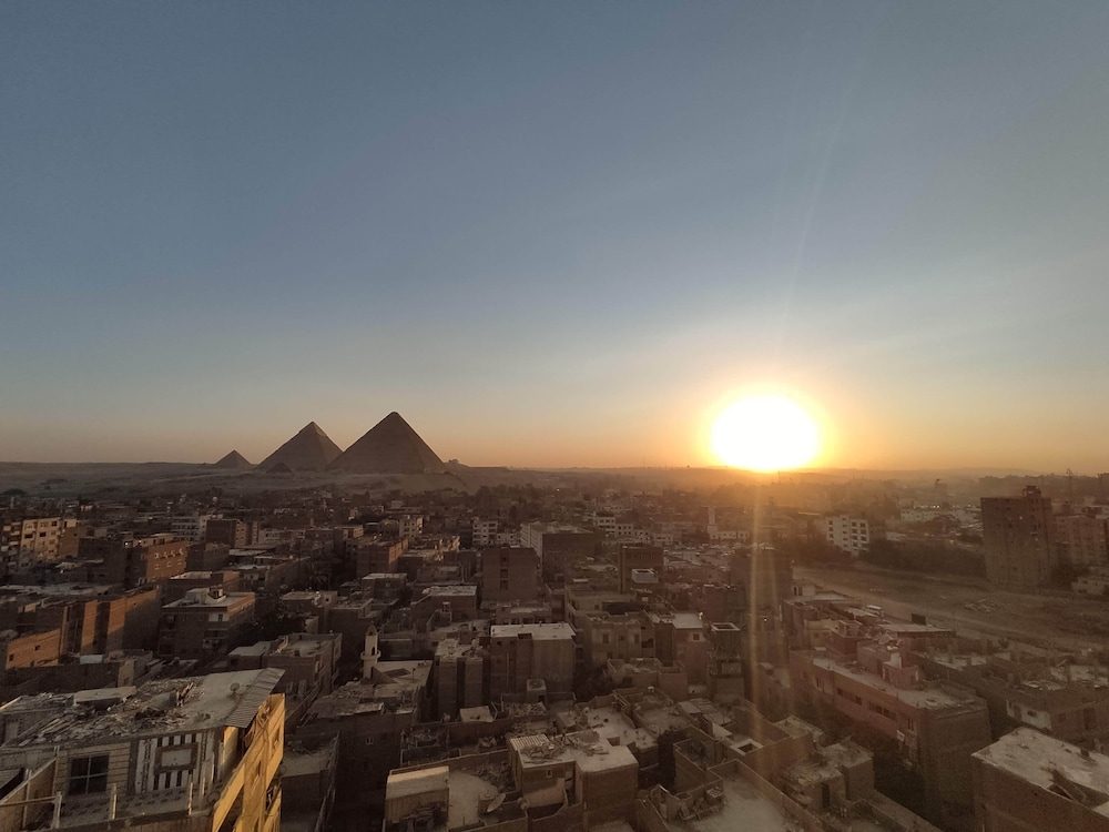 Oscar pyramids view