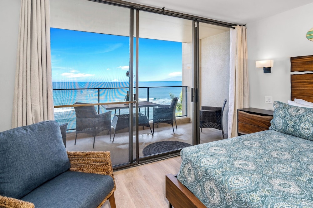 Oceanfront Kaanapali Studio Vistas - Image 4