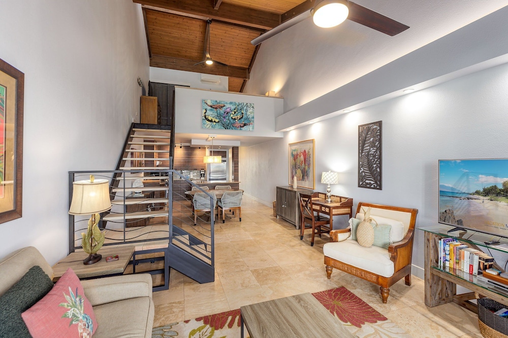 Kamaole Sands 10-403 - Stunning Renovation - Penthouse Level - Split AC - Look!