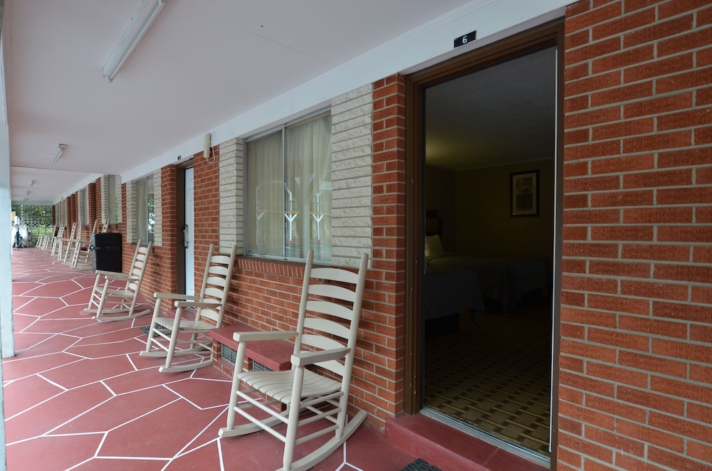 Travelowe's Motel