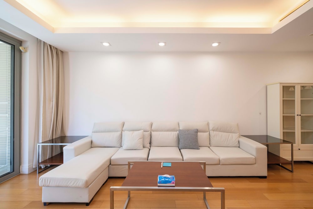 Tyms Stylish 3BR 2BA Apt Xuhui Center