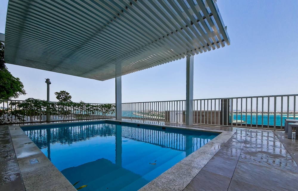 Stylish1BR at PalmJumeirah Private Beach