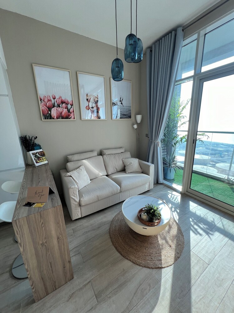 HiGuests - Stunning sea view studio
