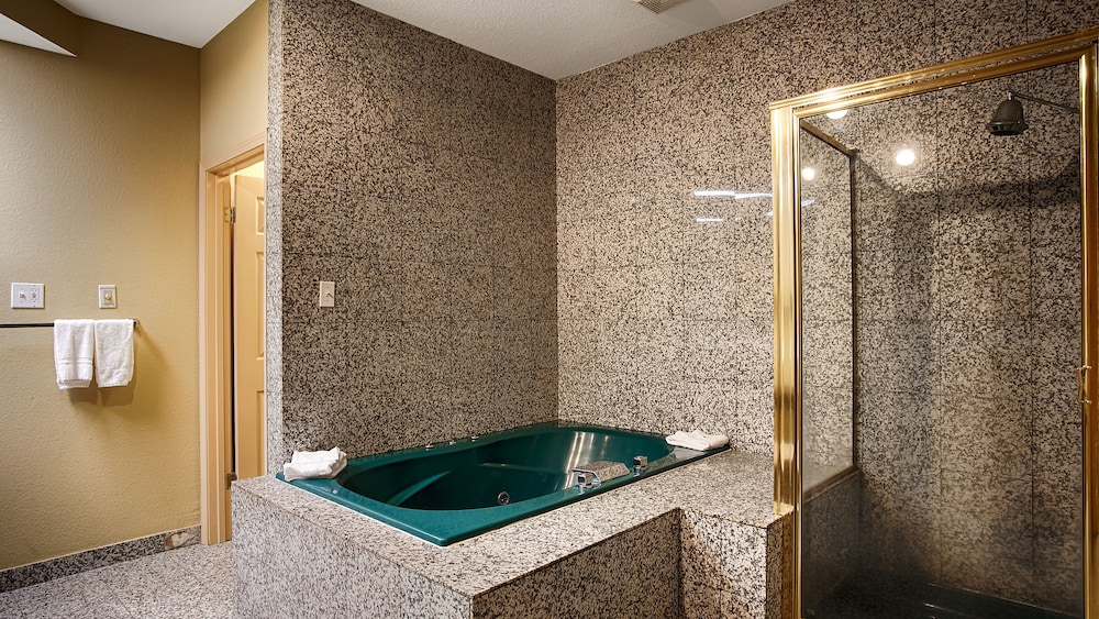 Americas Best Value Inn Monroe