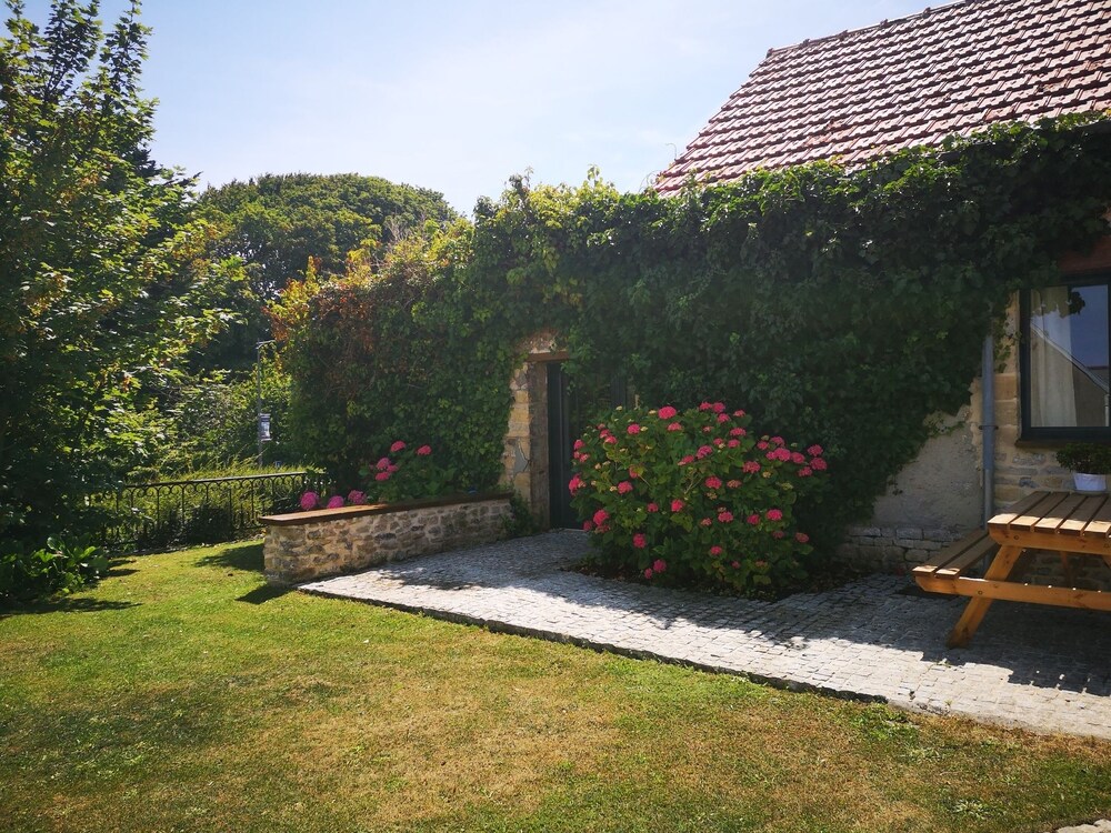 Cottage near Landing, Beaches, & Port en Bessin view 2