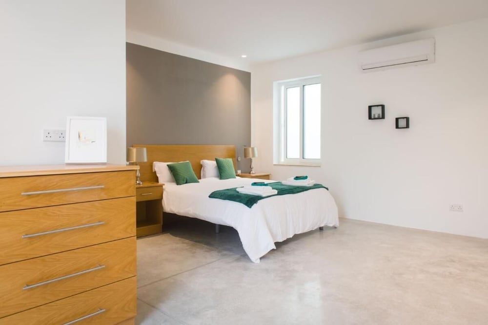 Stunning Double Room in Bb Marina view 5