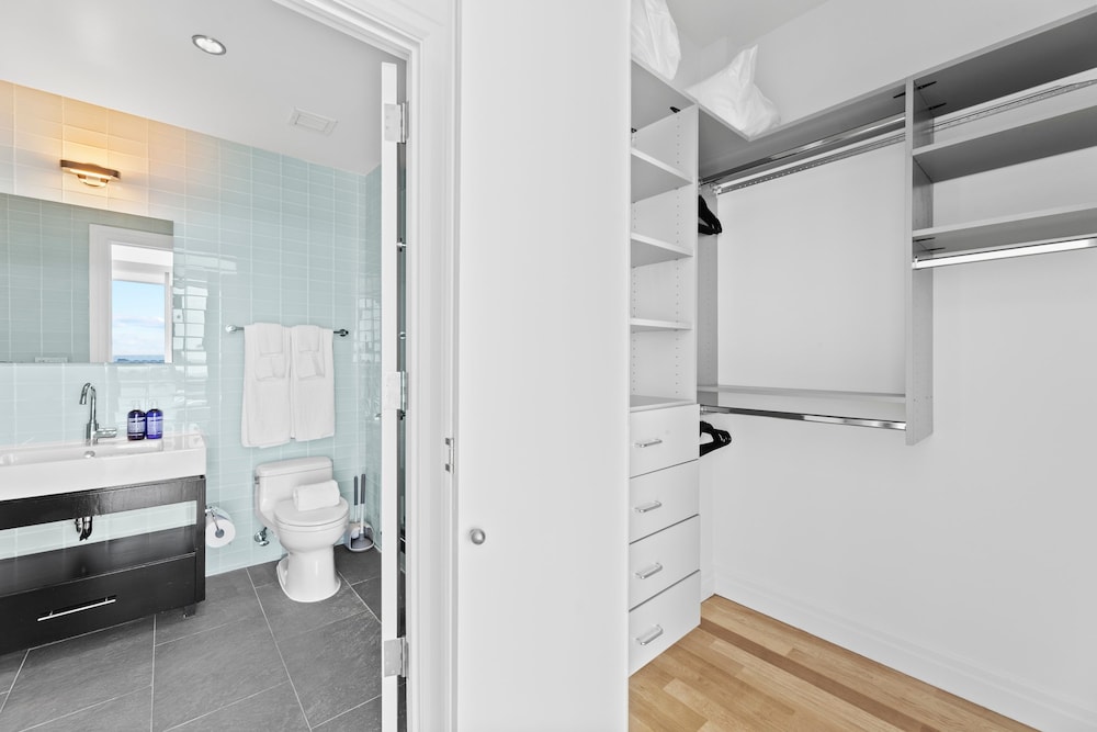 Forte Select by Rove Travel 2BR Midtown West Apt