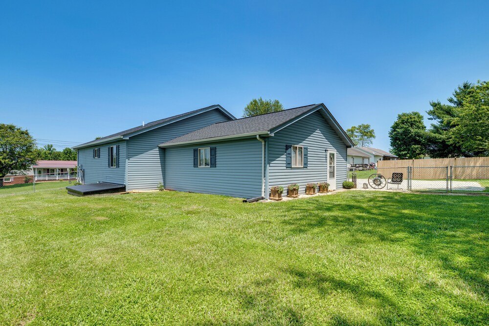 Near Lake Cumberland: Monticello Home w/ Gazebo!