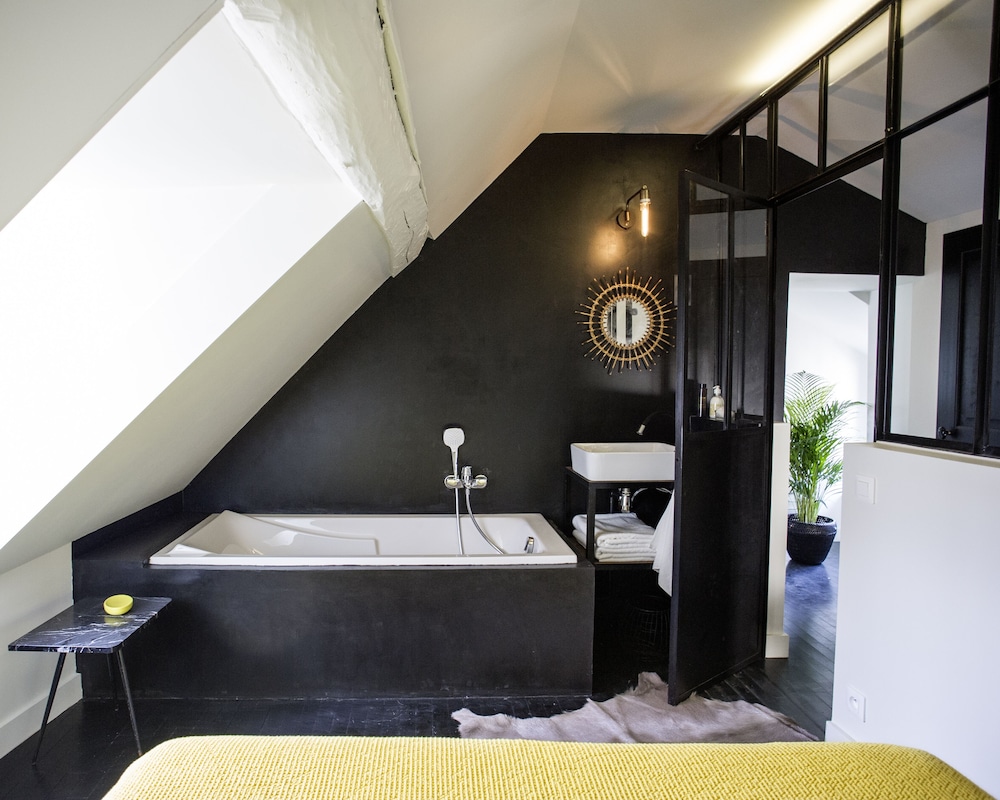 Chez Laurence Du Tilly