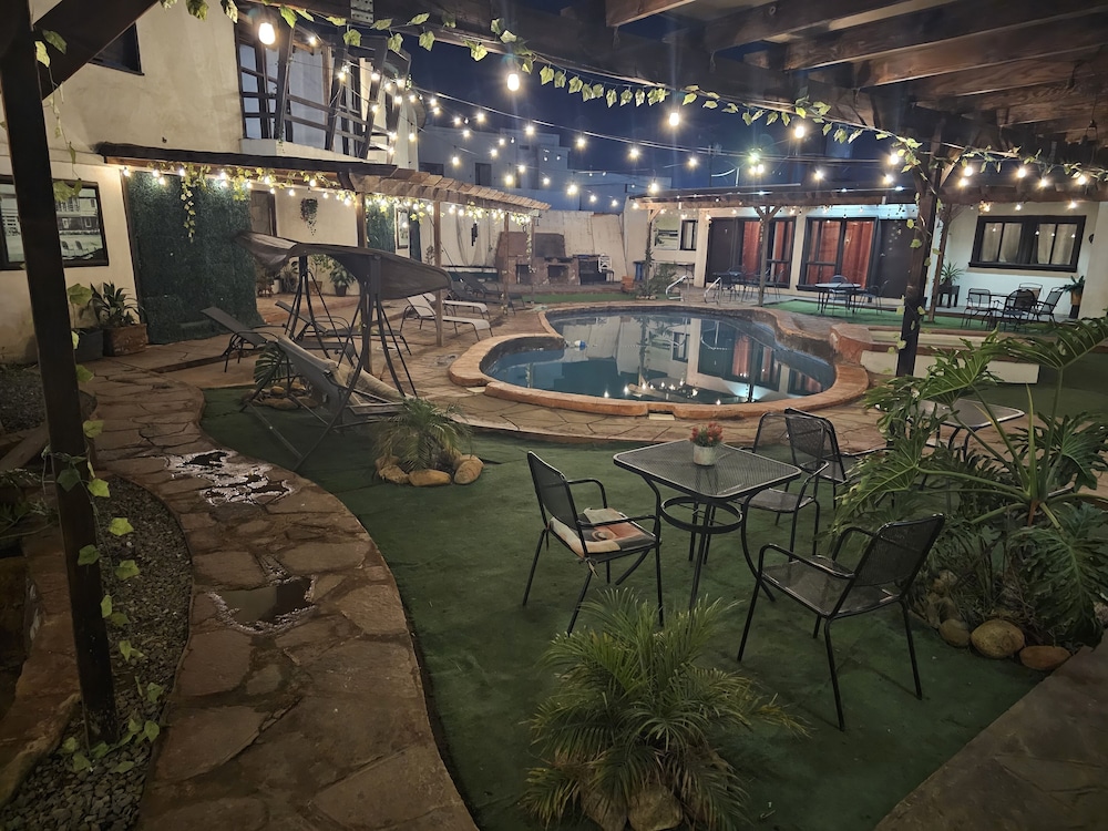 Ensenada Vacations - HOTEL CADILLAC - Property Image 6