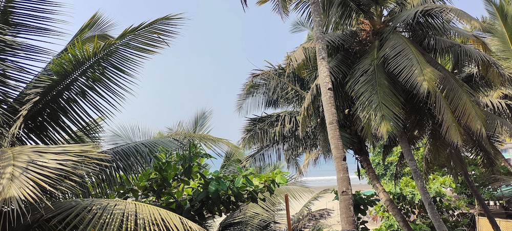 Est Hem Guesthouse Arambol view 2
