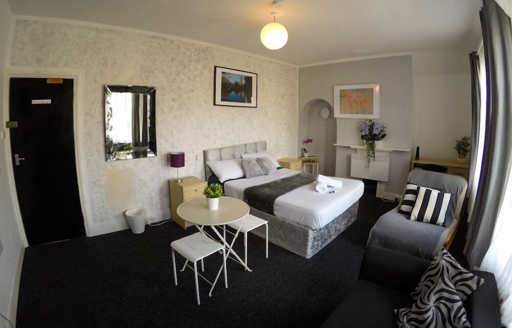 Park End Rooms view 3