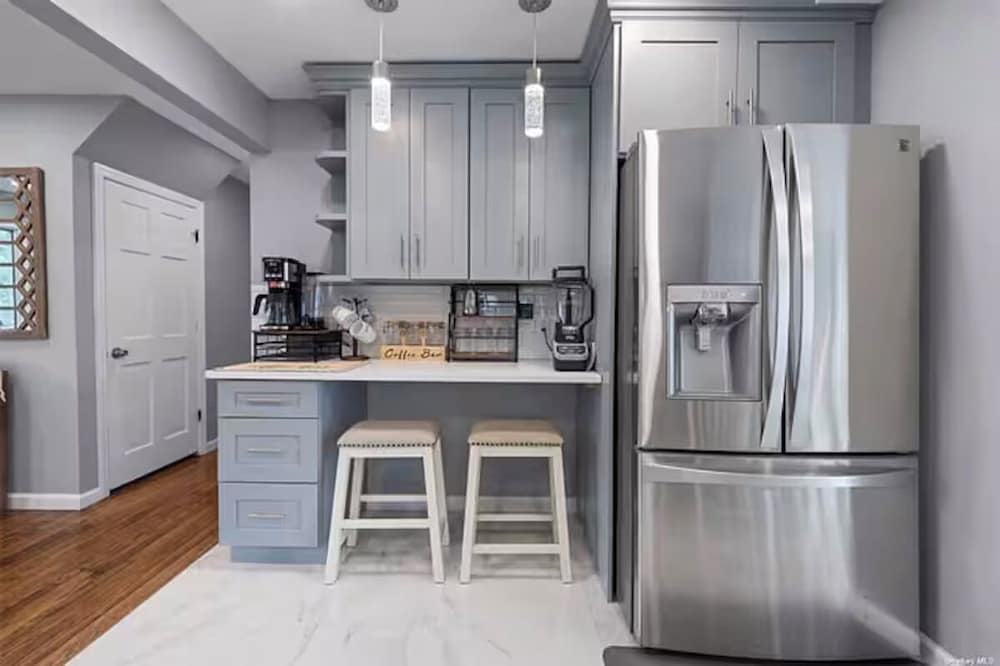 Newly Designed 3Br-2Ba Home