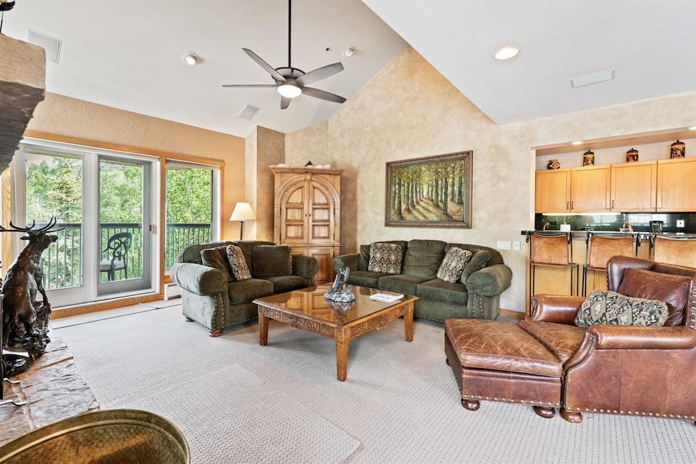 Ski-in, Ski-out 3 Bedroom Condo in the Heart of Beaver Creek Village