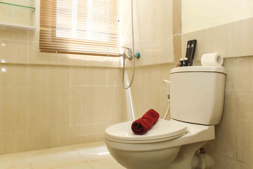 Well Appointed and Comfort 2BR at Meikarta Apartment view 3