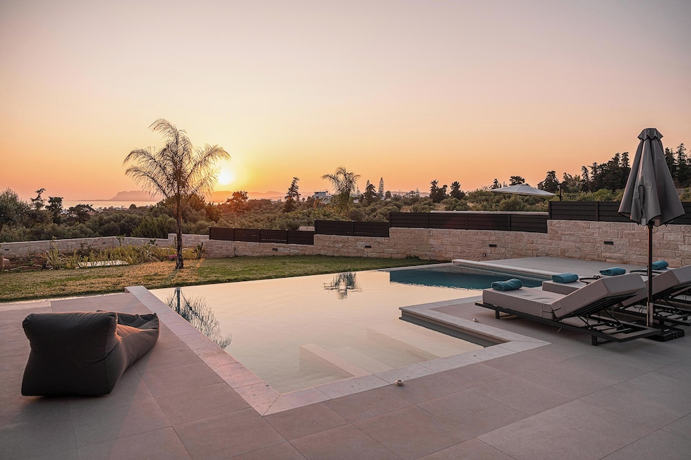 Kymélia Luxury Residences With Sea View