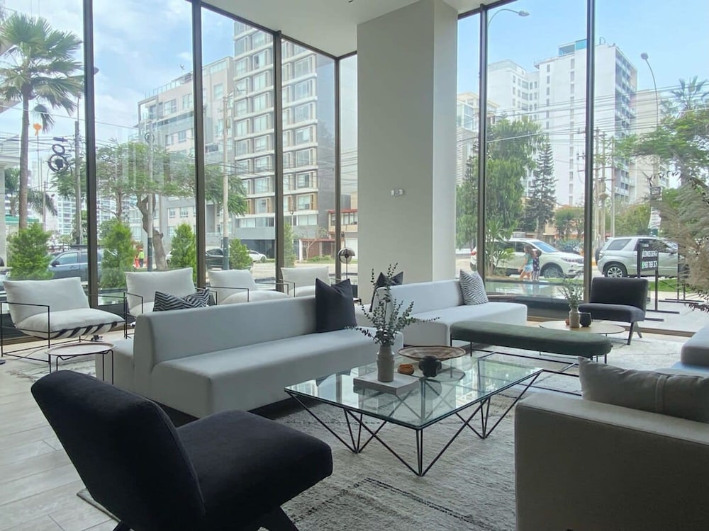 w Superb Loft w Balcony in Barranco