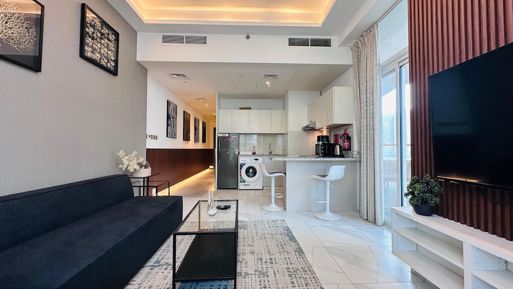 Premium 2 Bed Millennium Apartment