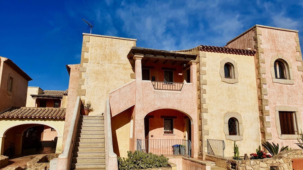 Stunning Apartment With Pool in Olbia, Sardinia view 3